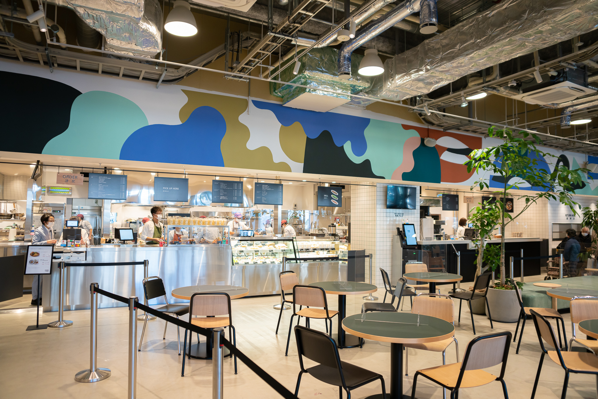 エムキャンパス_フードホール