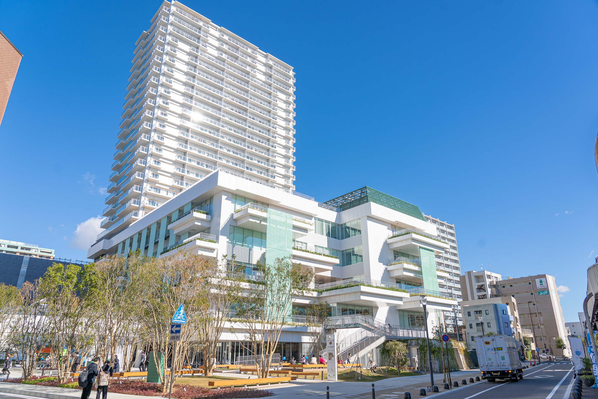 エムキャンパス_建物