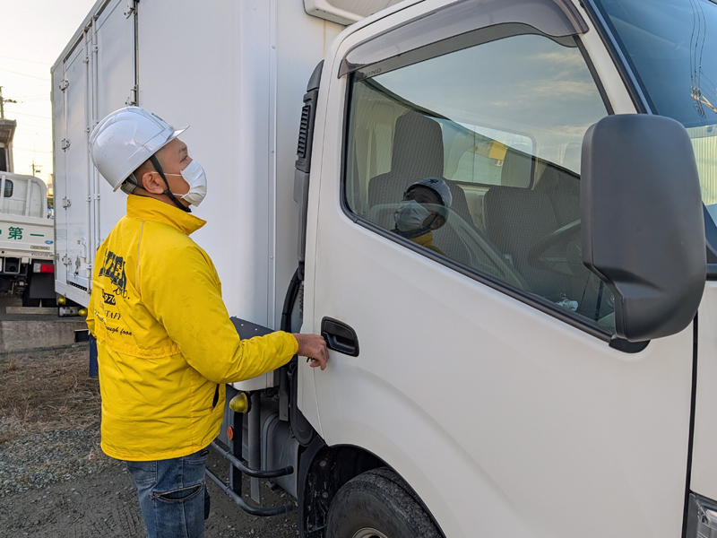 ダイケンフードソリューションズ_トラック乗車